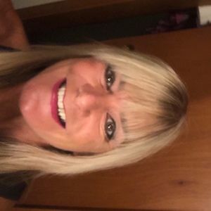 Meet your Posher, Cari